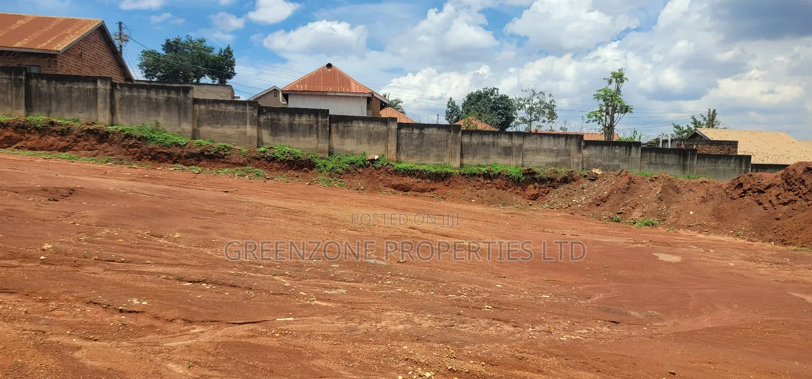 New Estate Najeera 15 Decimal Plots 220m