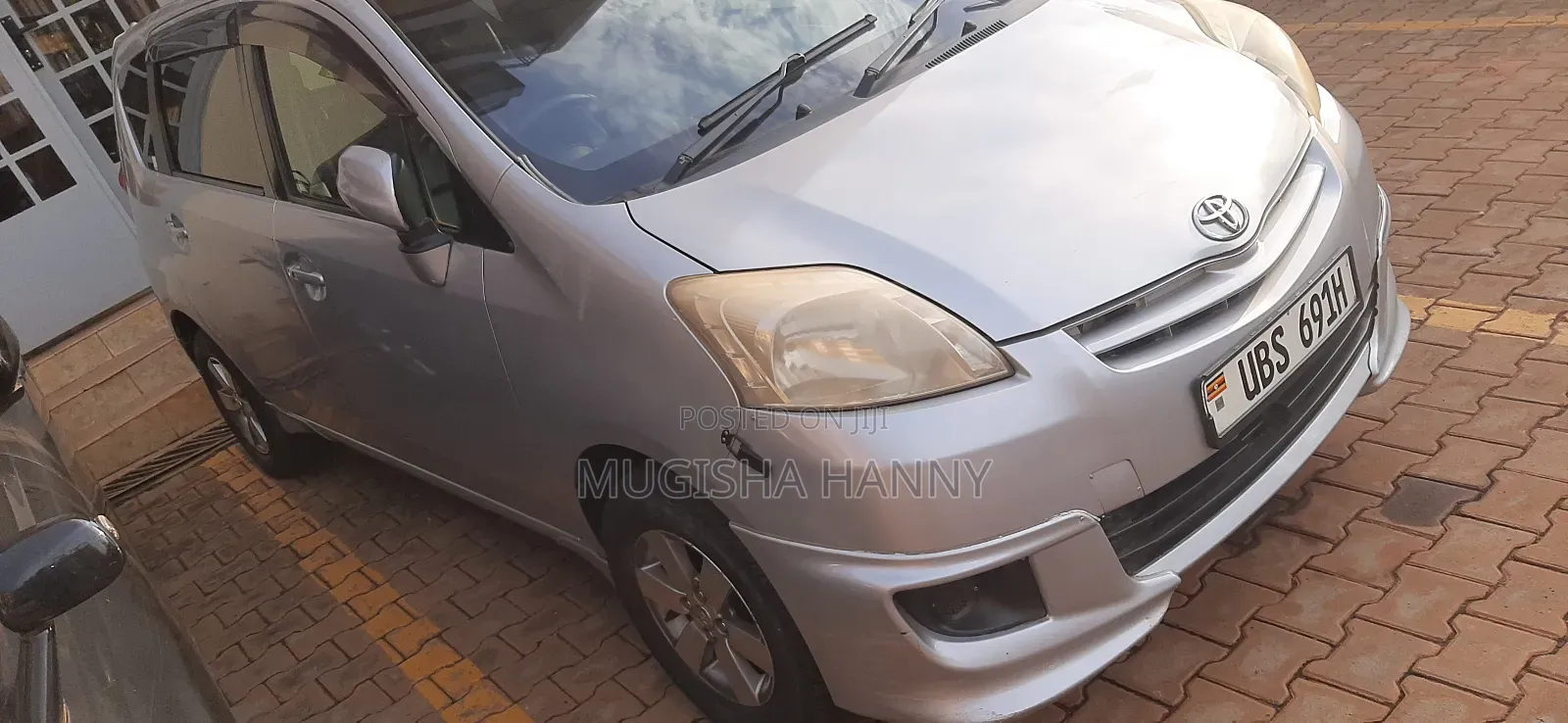 Toyota Passo Sette 1.5 AWD 2009 Silver
