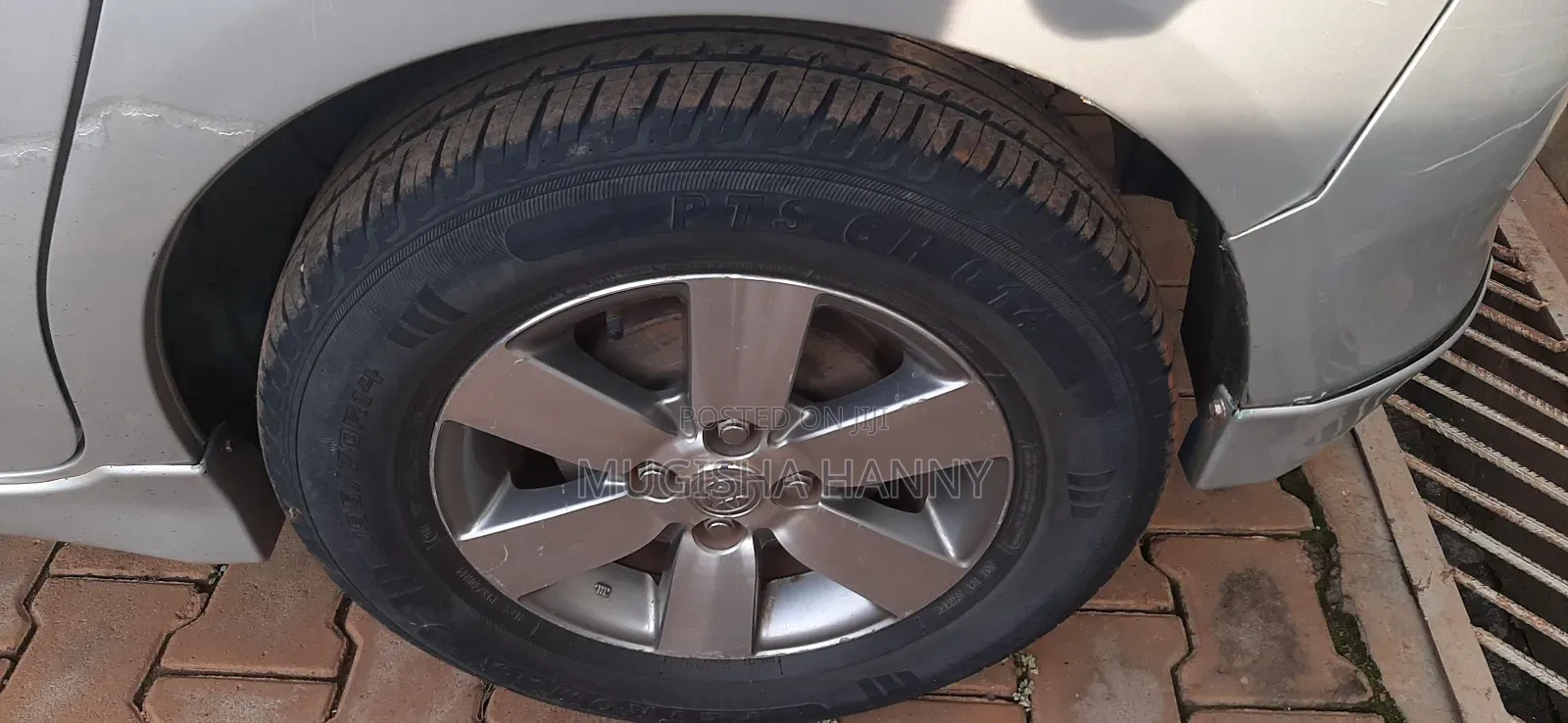 Toyota Passo Sette 1.5 AWD 2009 Silver