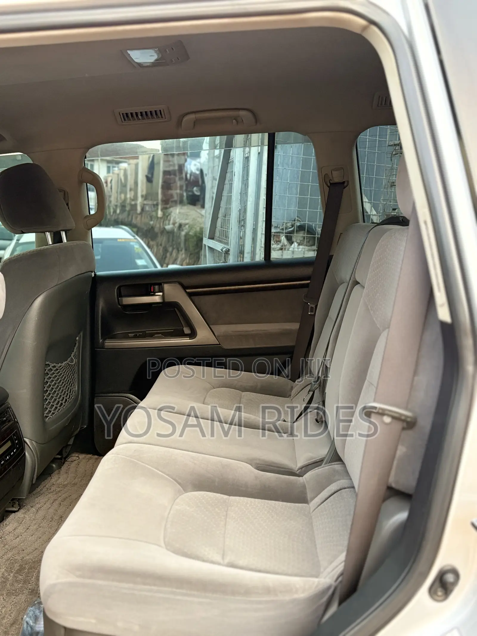 Toyota Land Cruiser 4.6 V8 ZX 2010 Silver