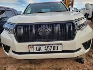 Toyota Land Cruiser Prado 2.8 2017 White