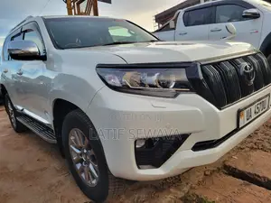 Toyota Land Cruiser Prado 2.8 2017 White