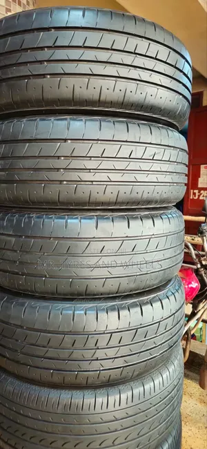 225 60 R17 Bridgestone the Type That Every One Shud Be Using.