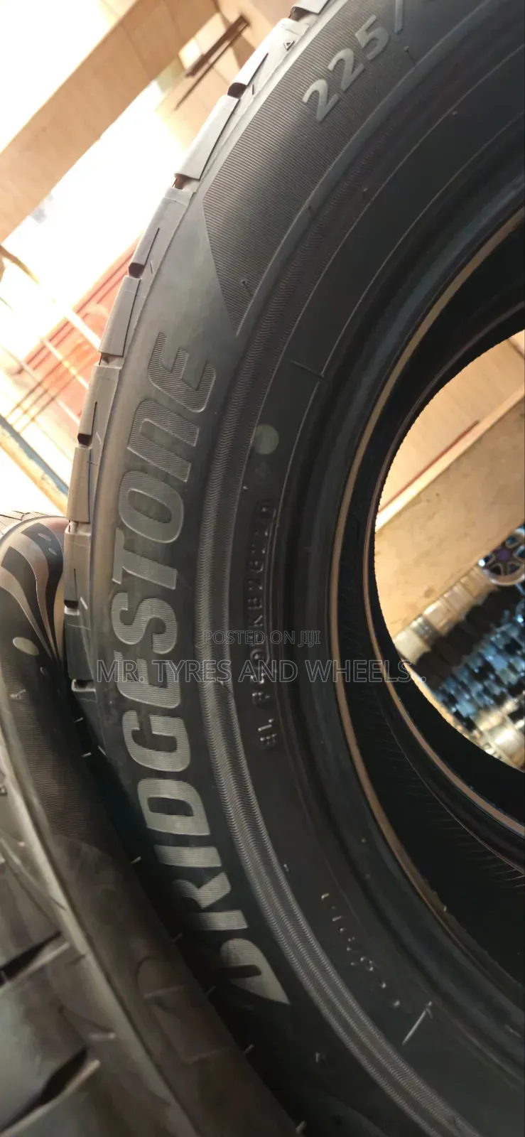 225 60 R17 Bridgestone the Type That Every One Shud Be Using.