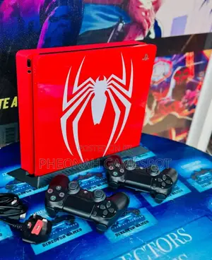 Red Spider-Man Ps4 Slim Chipped + 2 Pads +12 Games. Just Play Enjoy.