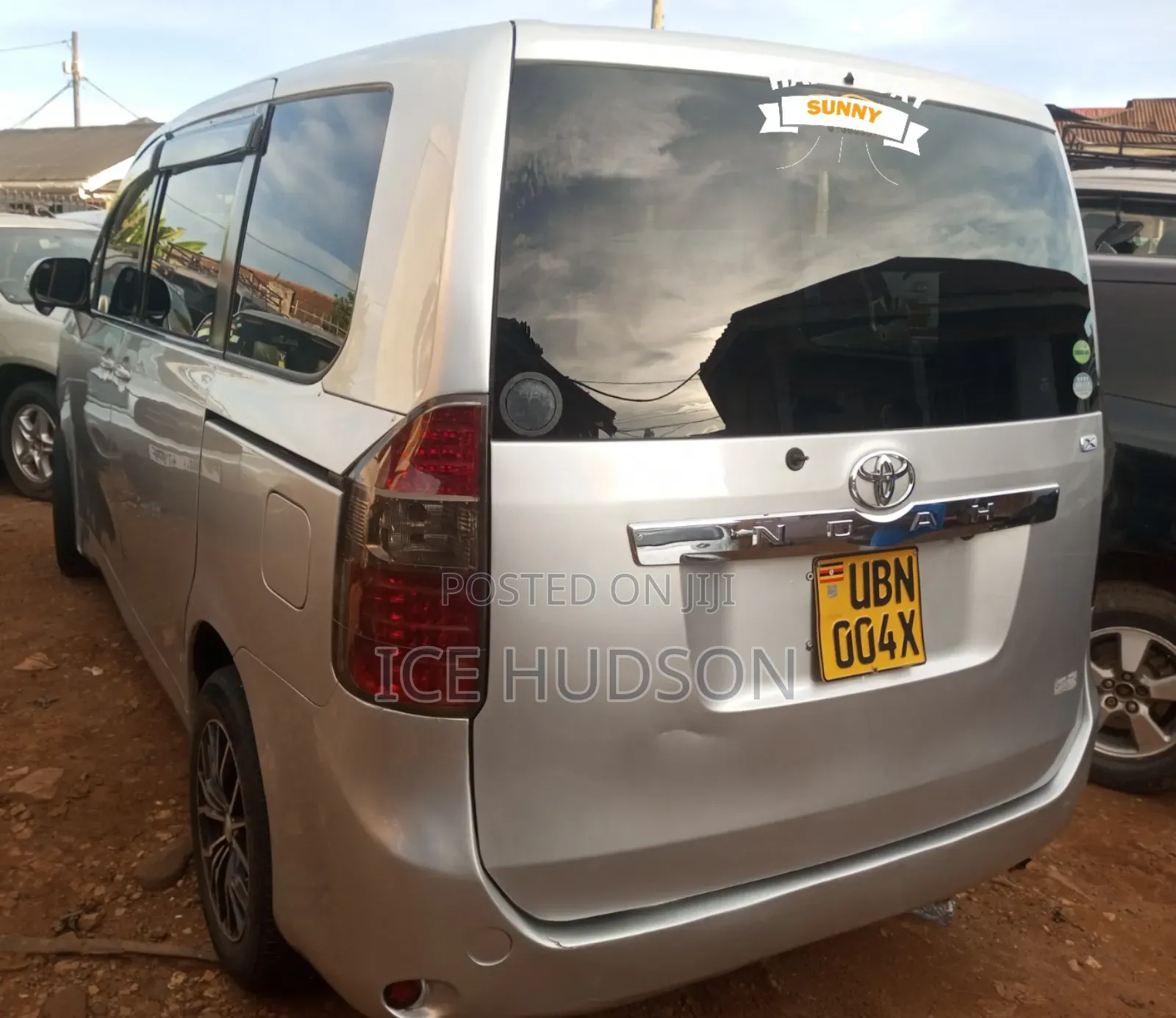 Toyota Noah 2010 Gray