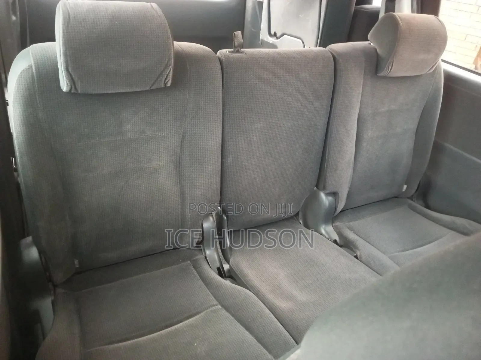 Toyota Noah 2010 Gray