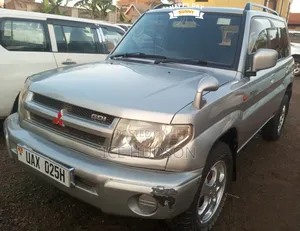 Mitsubishi Pajero IO 2004 Gray