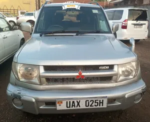 Mitsubishi Pajero IO 2004 Gray