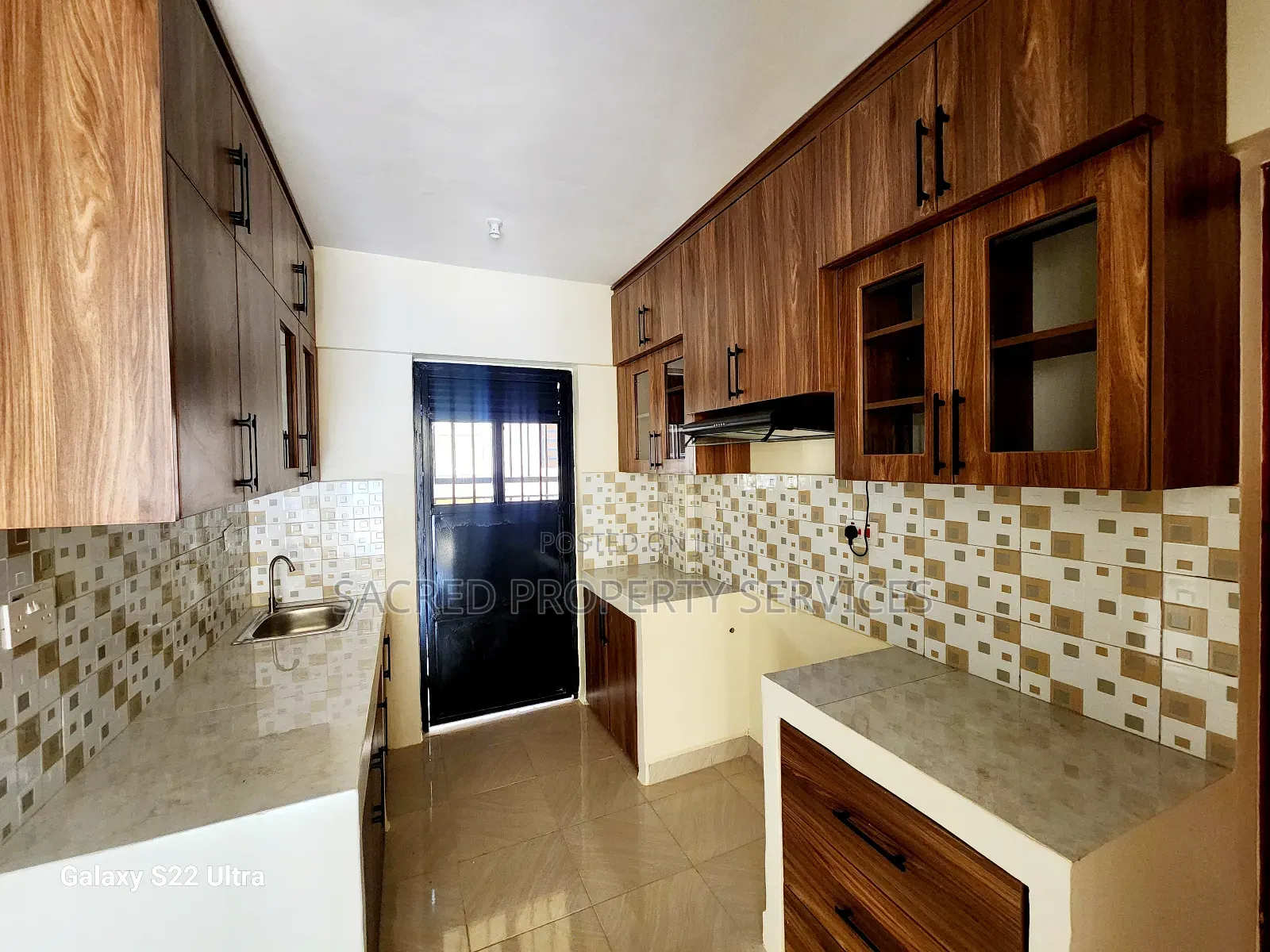 3bdrm Apartment in Kulabiro Link Road, Nakawa for rent