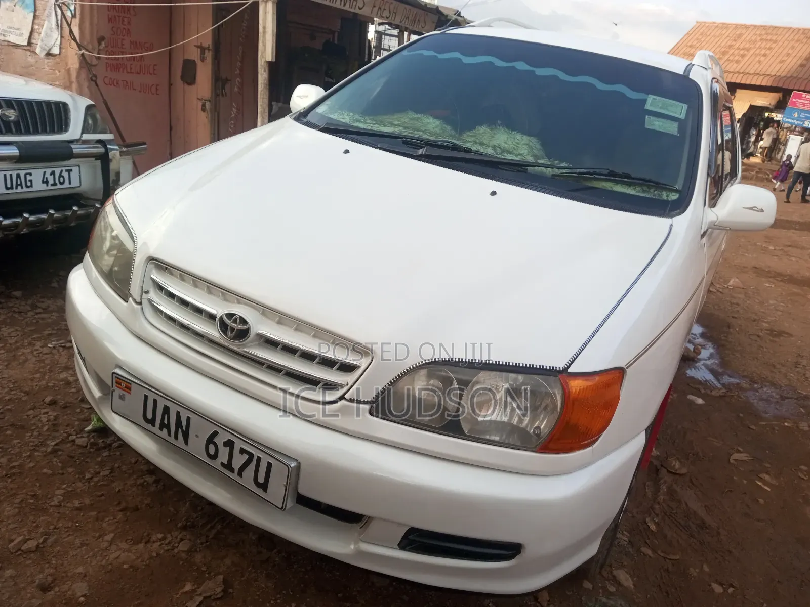 Toyota Ipsum 2000 White