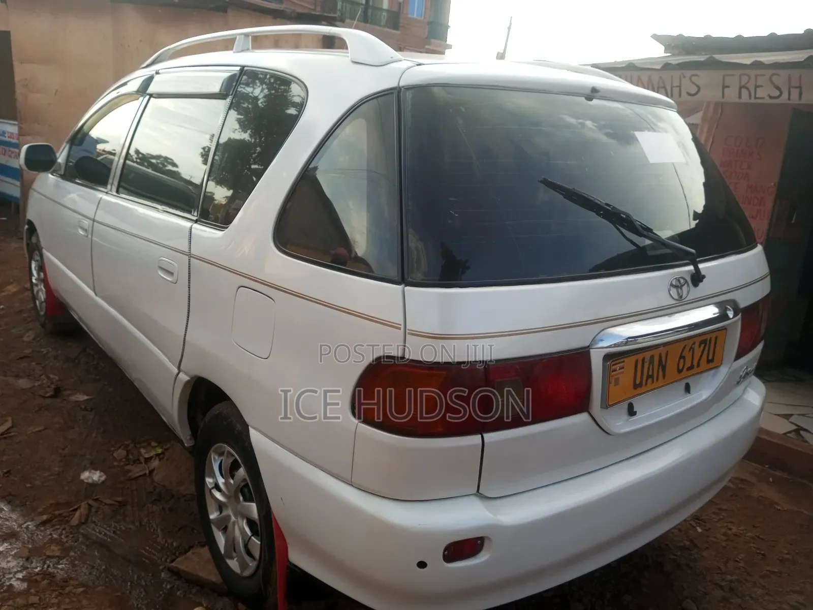Toyota Ipsum 2000 White