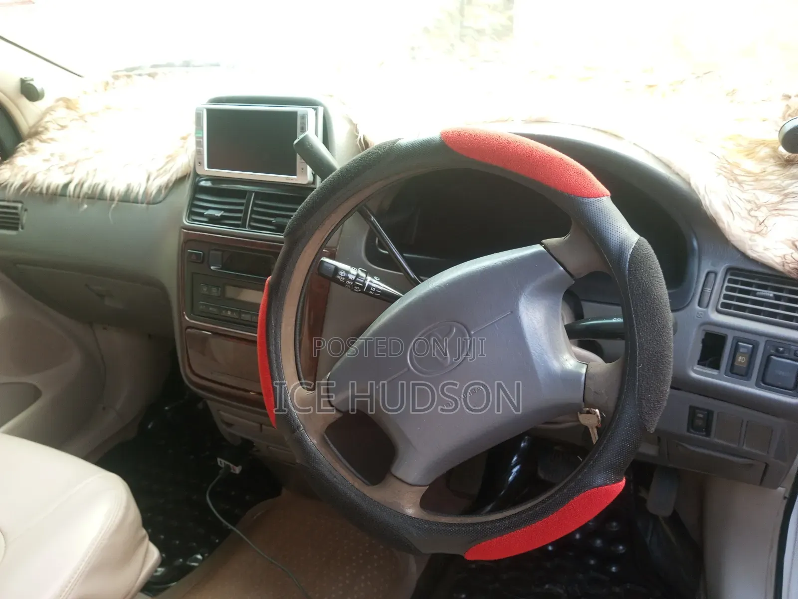 Toyota Ipsum 2000 White