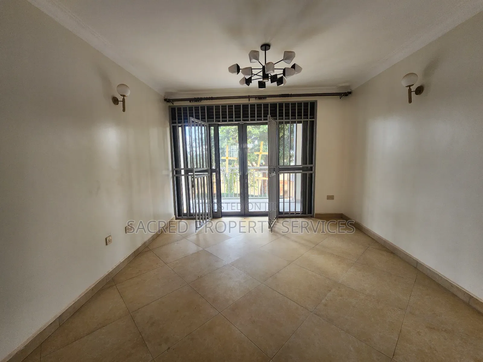 3bdrm Apartment in Buwate, Kira for rent