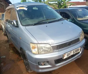 Toyota Noah 2001 Gray