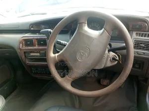 Toyota Noah 2001 Gray