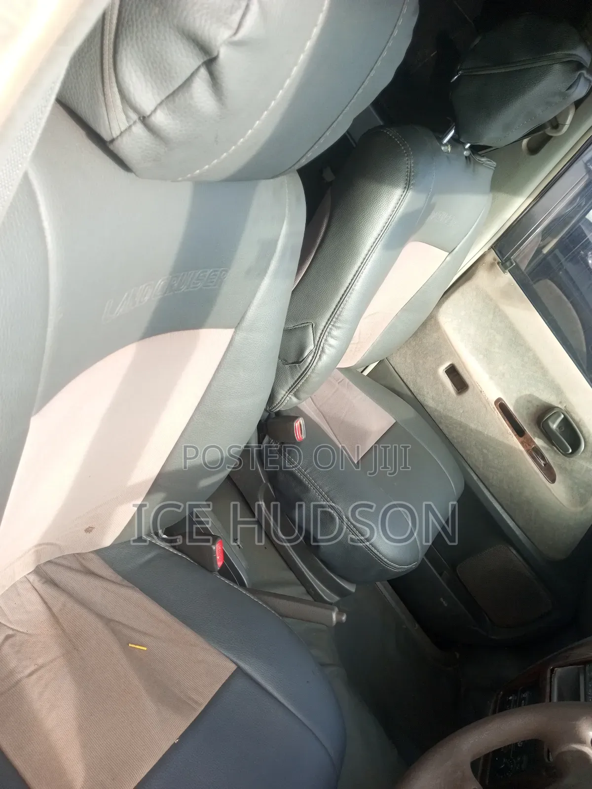 Toyota Noah 2001 Gray
