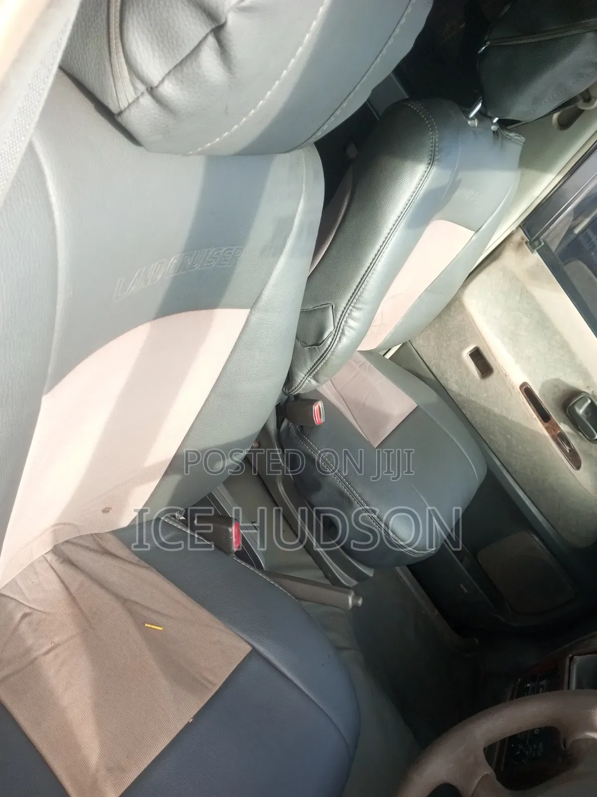 Toyota Noah 2001 Gray