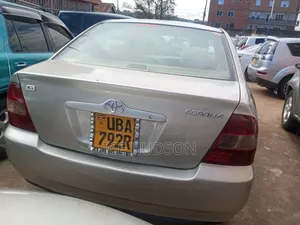 Toyota Corolla 2005 Gold