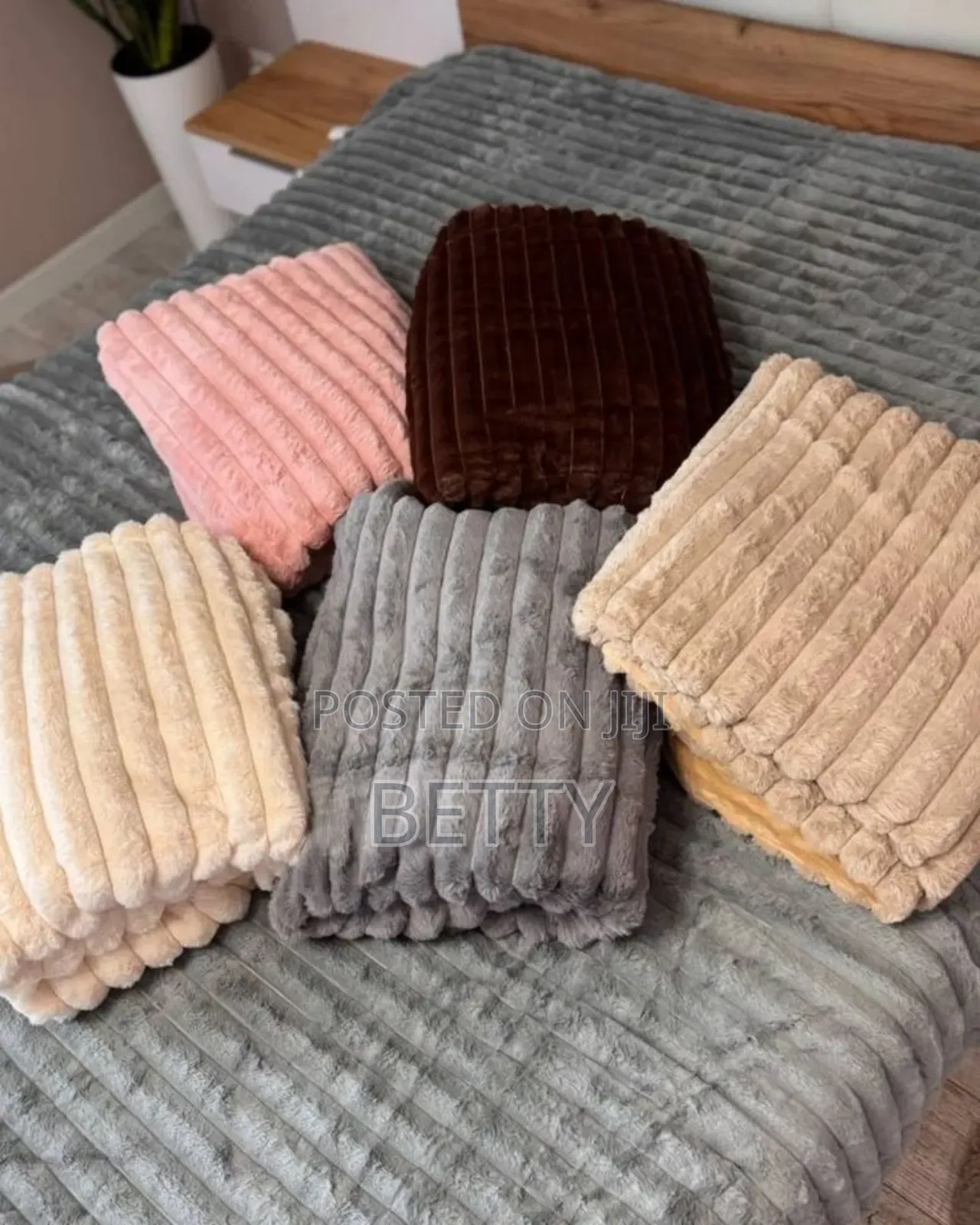 Fliss Blanket