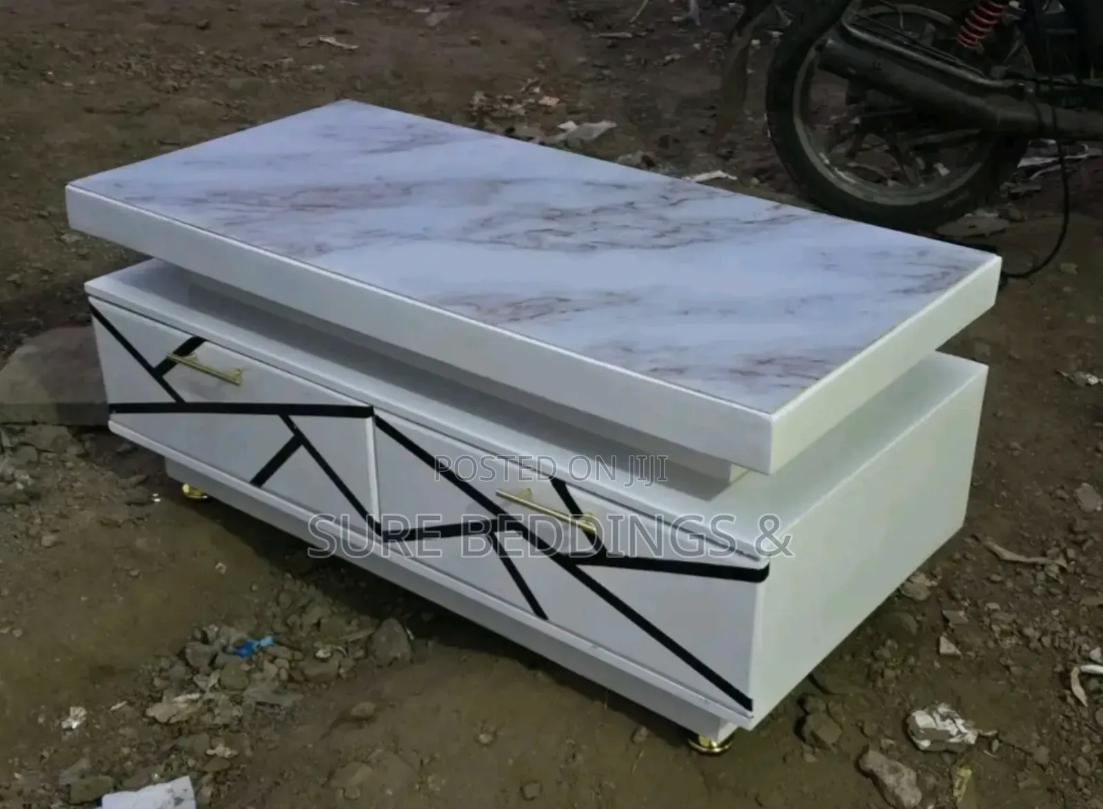 Kako Simple Center Table