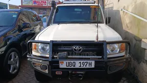 Toyota Land Cruiser 2006 White