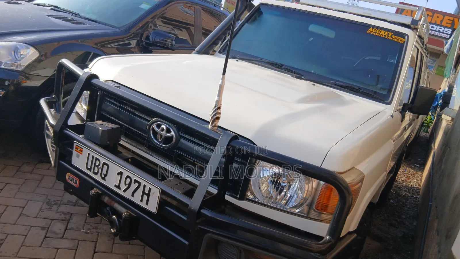 Toyota Land Cruiser 2006 White