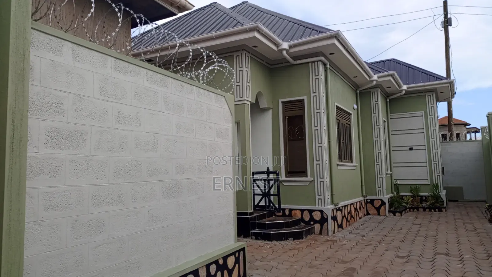 Brandnew 3 Bedroom House at Seguku Katale Entebbe Rd on 50x50 Titled
