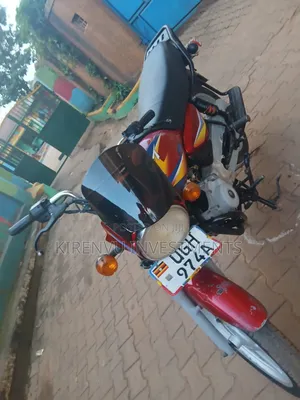 Bajaj Boxer 125 2024 Red