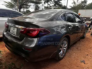 Nissan Fuga 2016 Gray