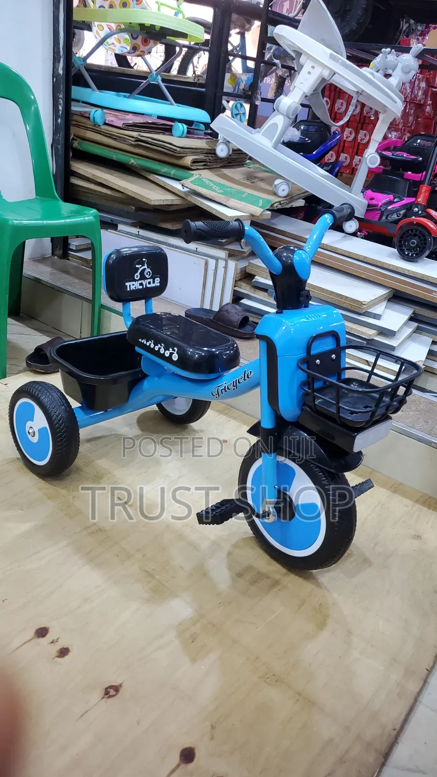 Front Black Basket