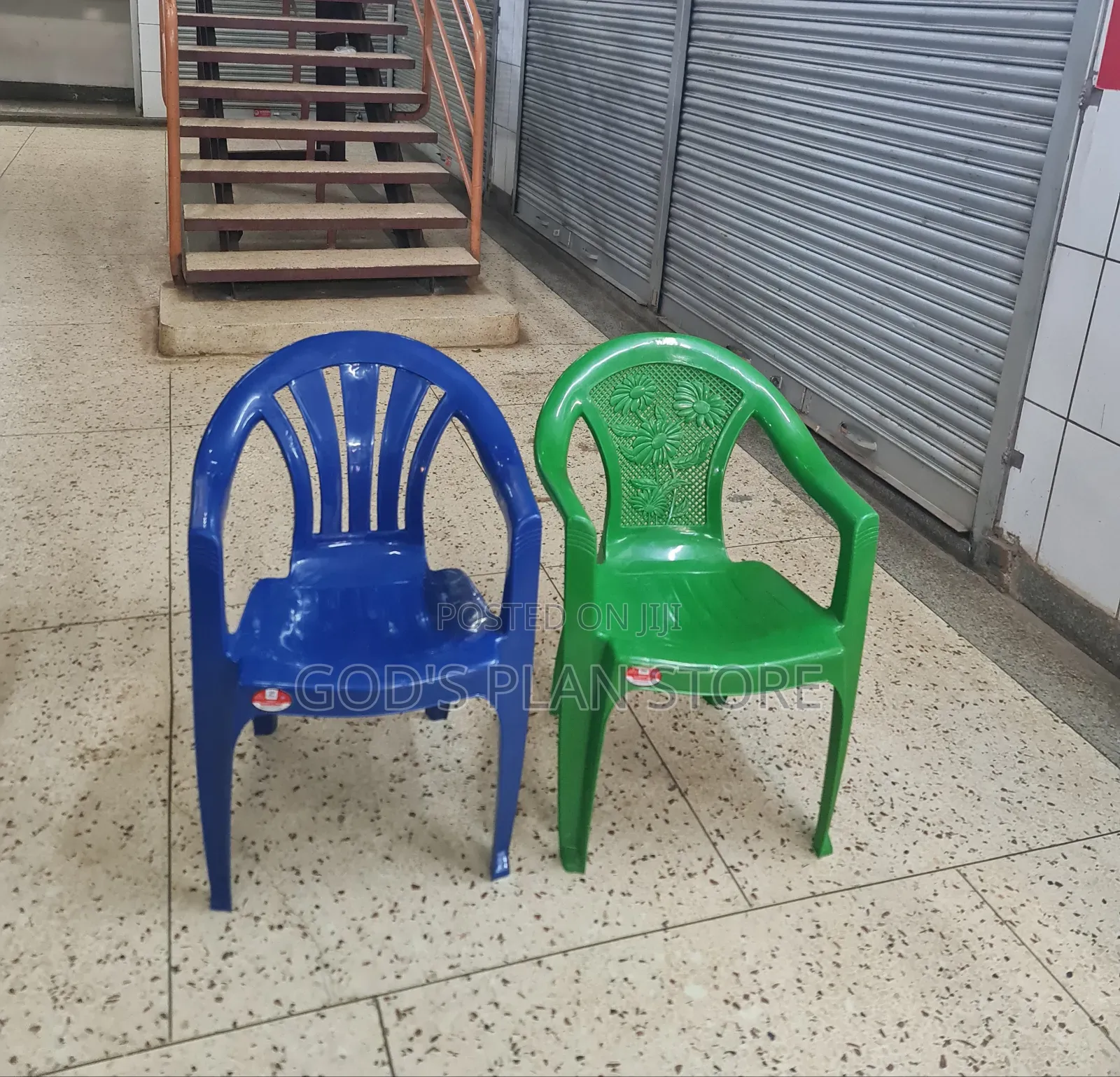 Tembo Armed Plastic Chairs Plastic Chairs