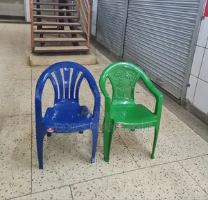 Tembo Armed Plastic Chairs Plastic Chairs