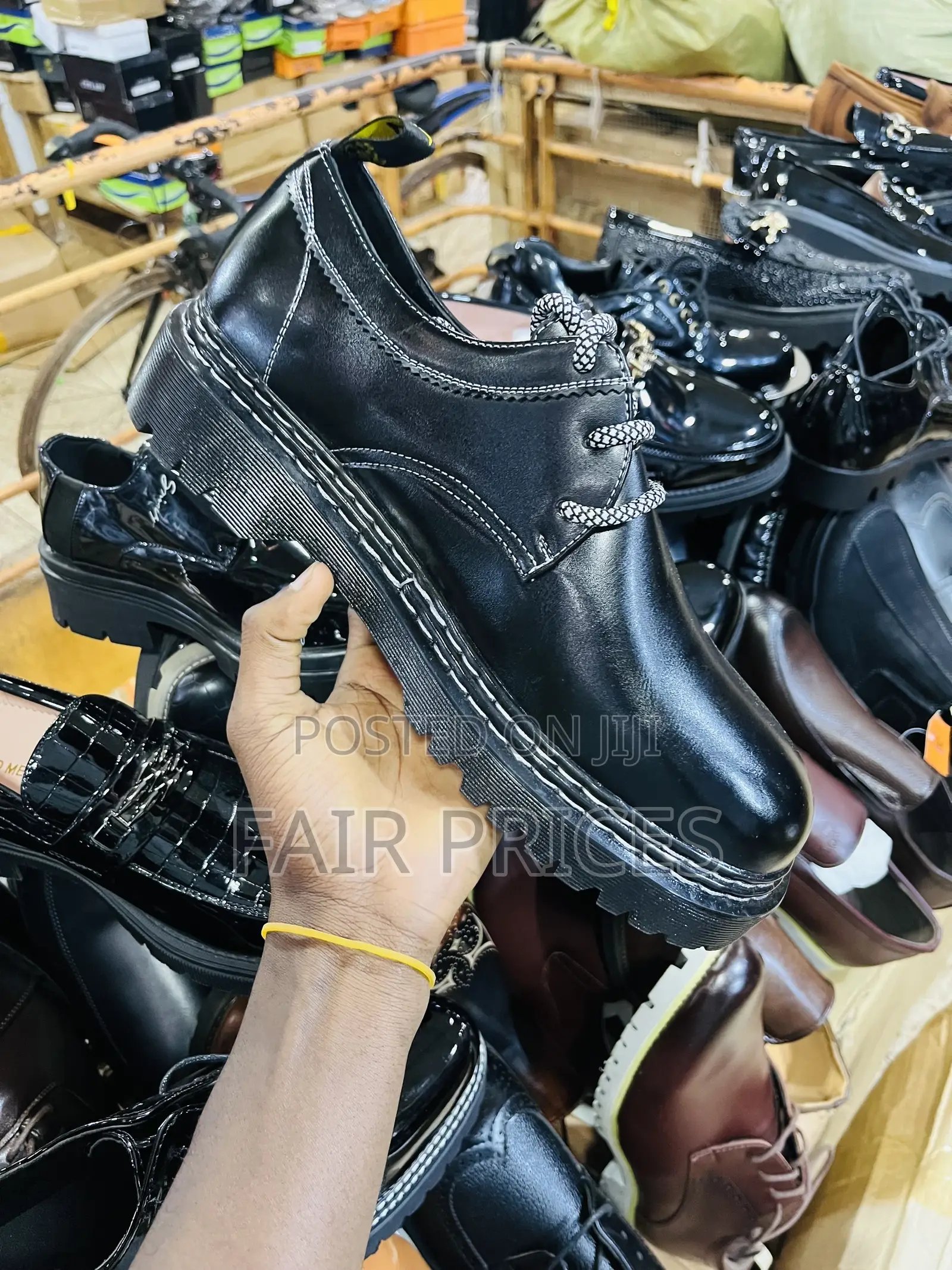 Dr.Martens Black Leather Laces Shoes