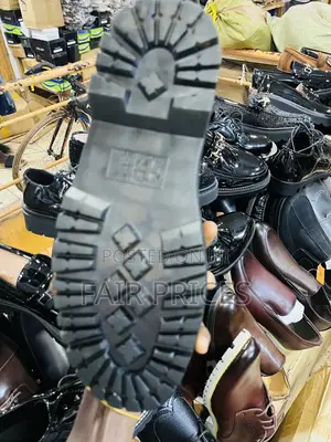 Dr.Martens Black Leather Laces Shoes