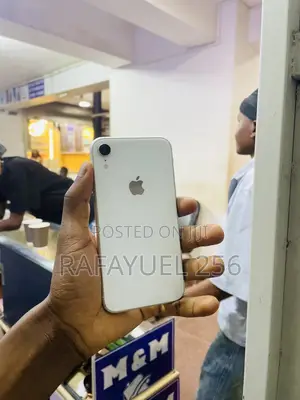 Apple iPhone XR 64 GB White