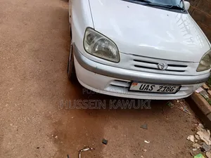 Toyota Raum 1999 White