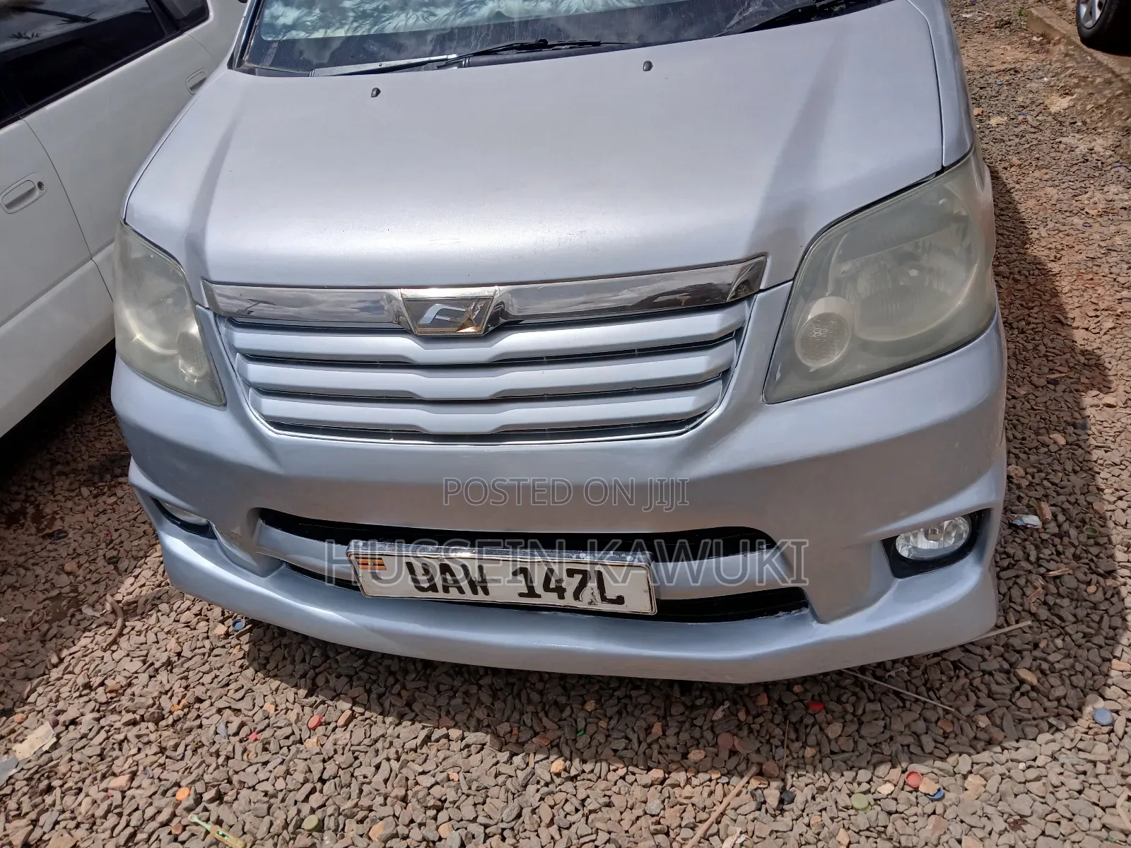 Toyota Noah 2005 Silver