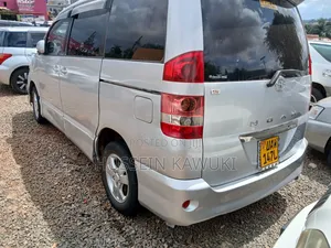 Toyota Noah 2005 Silver