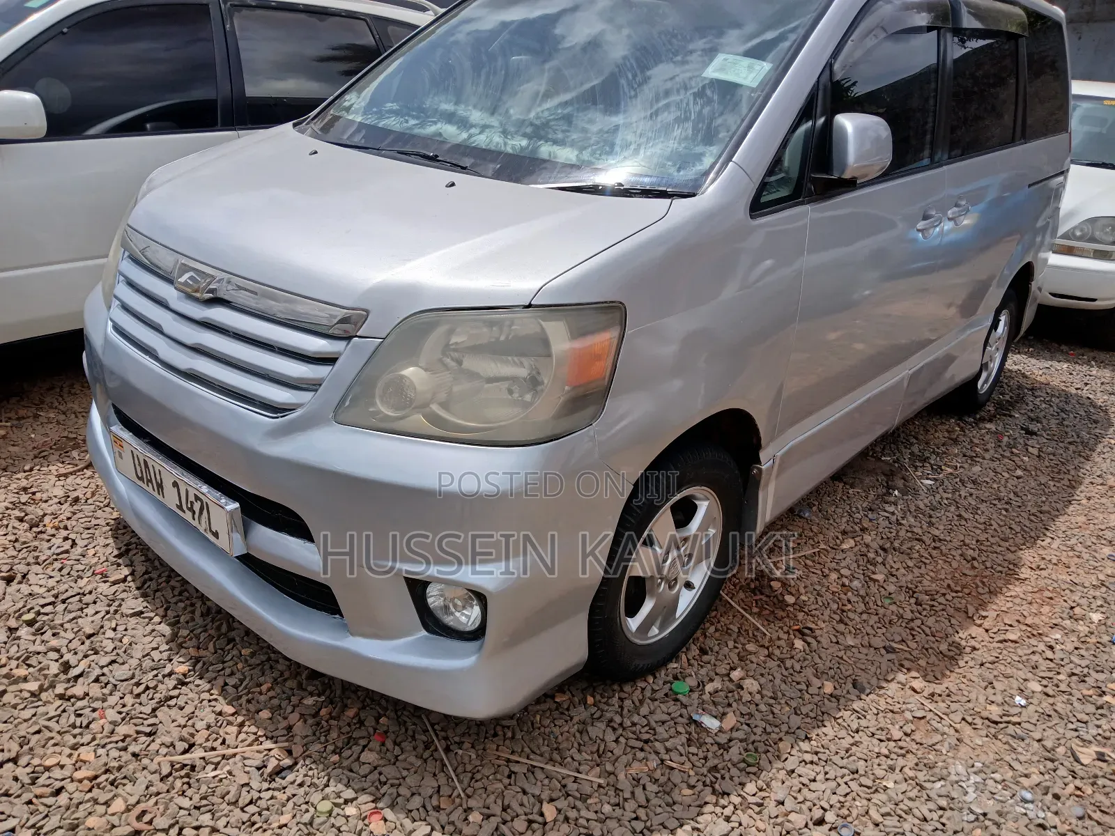 Toyota Noah 2005 Silver