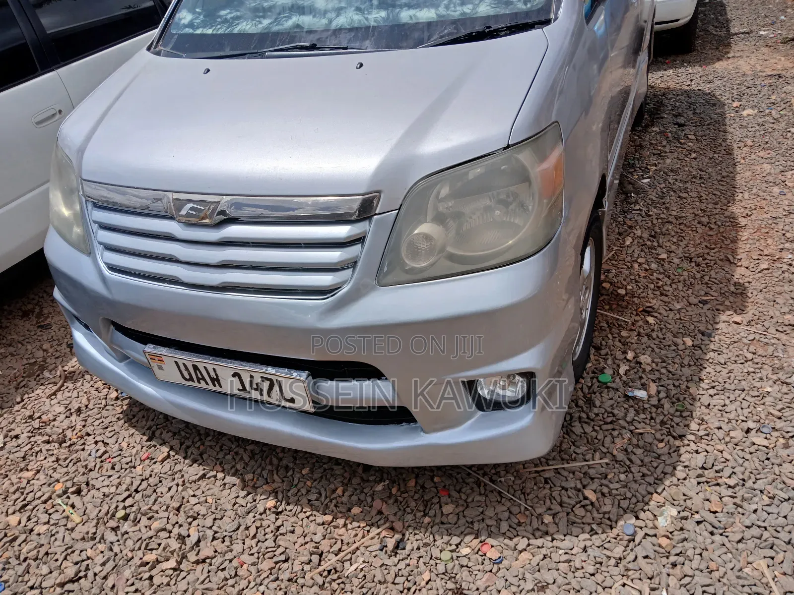Toyota Noah 2005 Silver