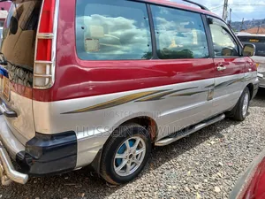 Toyota Noah 2003 Red