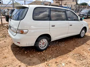Toyota Gaia 1999 White