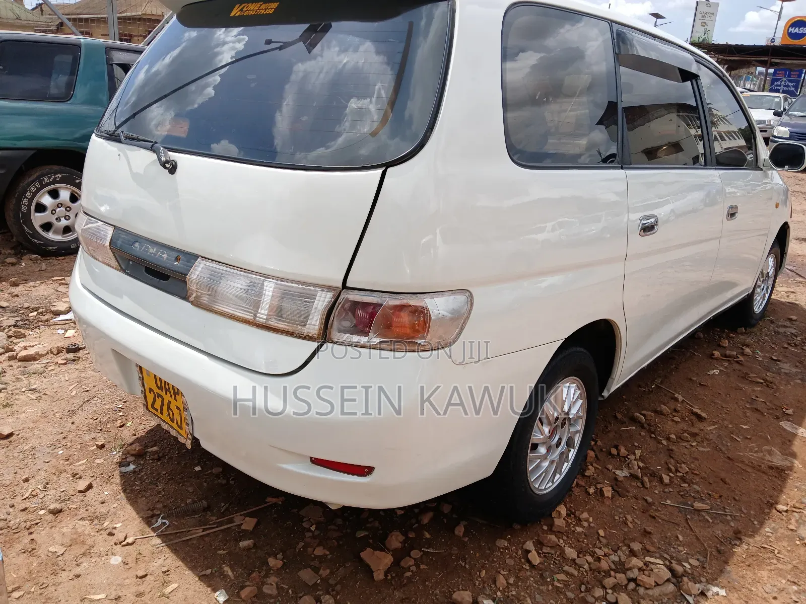 Toyota Gaia 1999 White