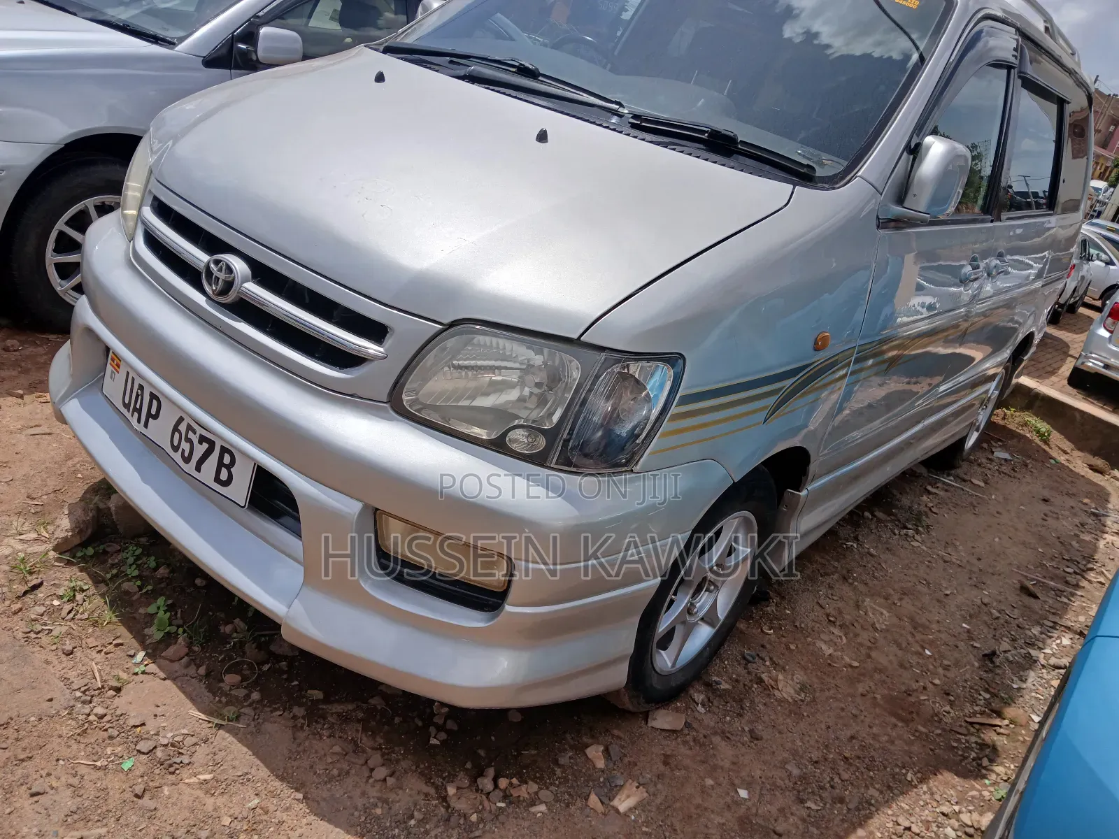 Toyota Noah 2004 Silver