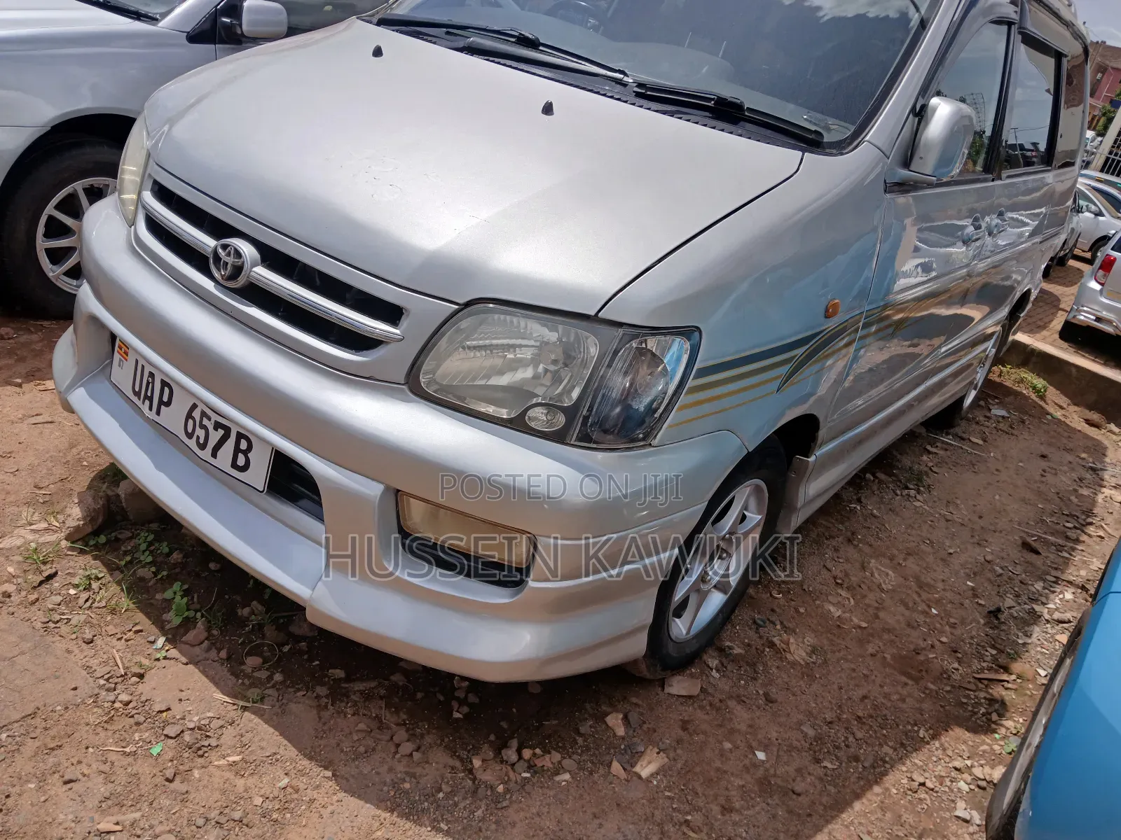 Toyota Noah 2004 Silver