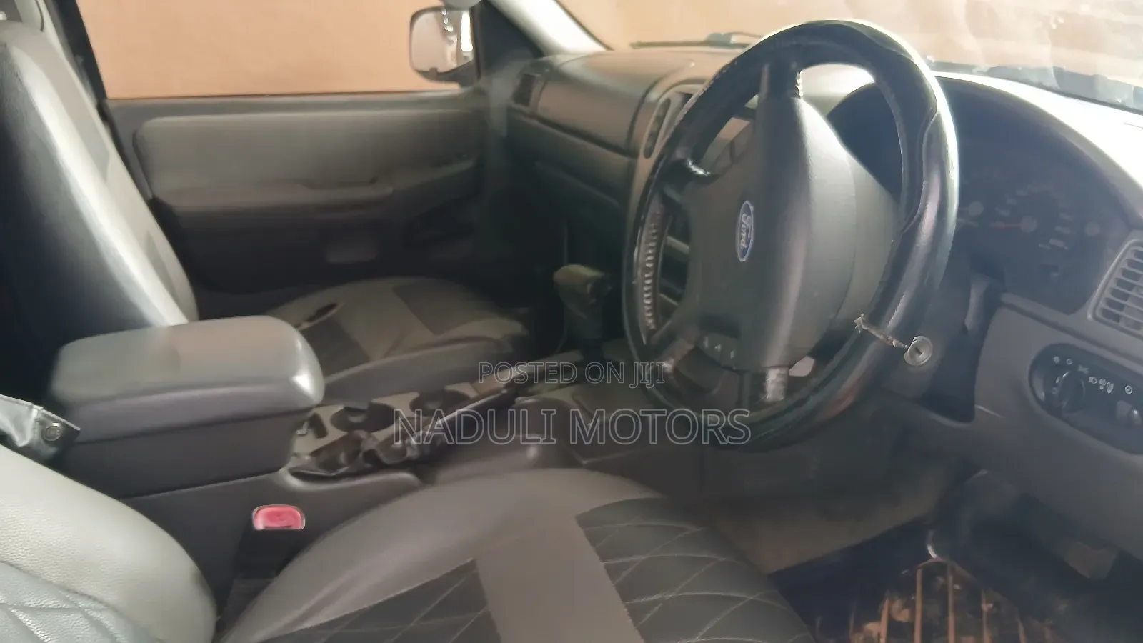 Ford Explorer 2005 White