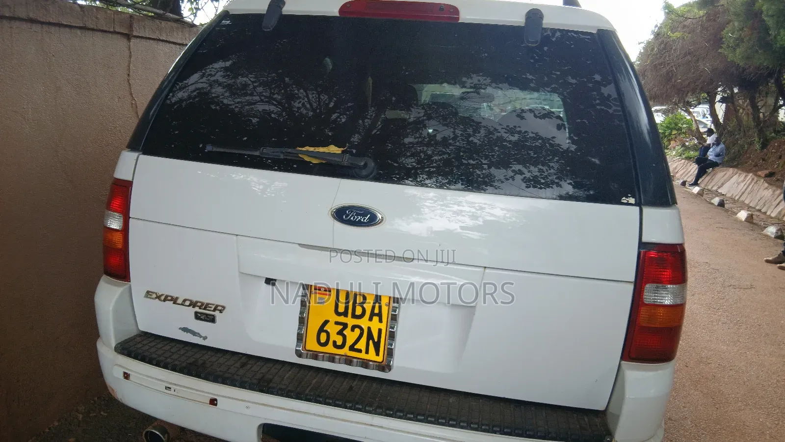 Ford Explorer 2005 White