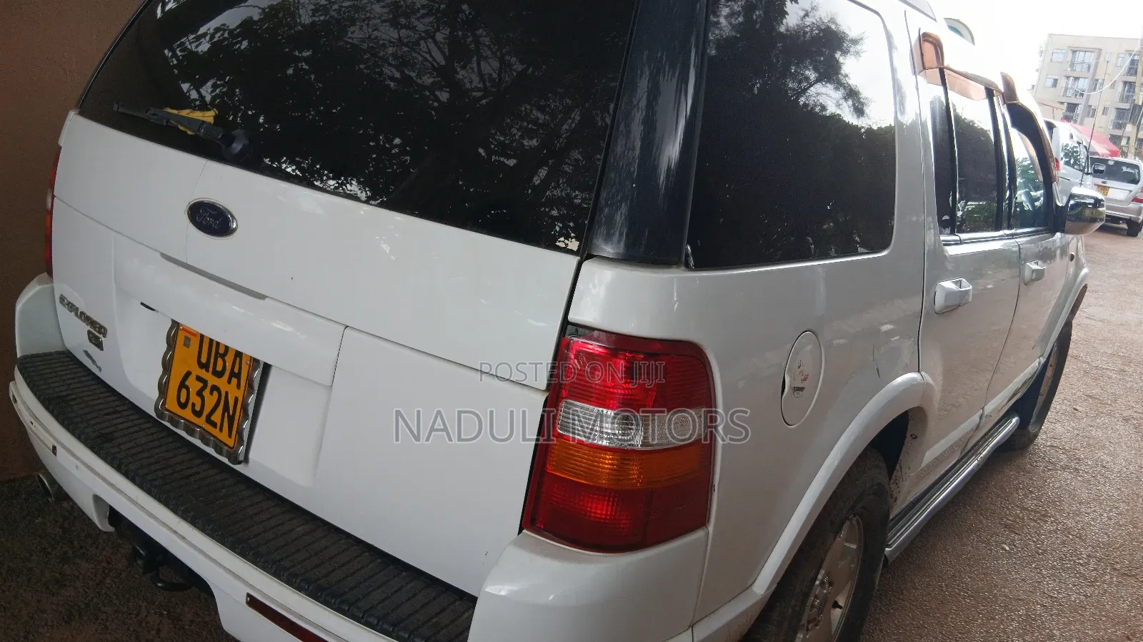 Ford Explorer 2005 White