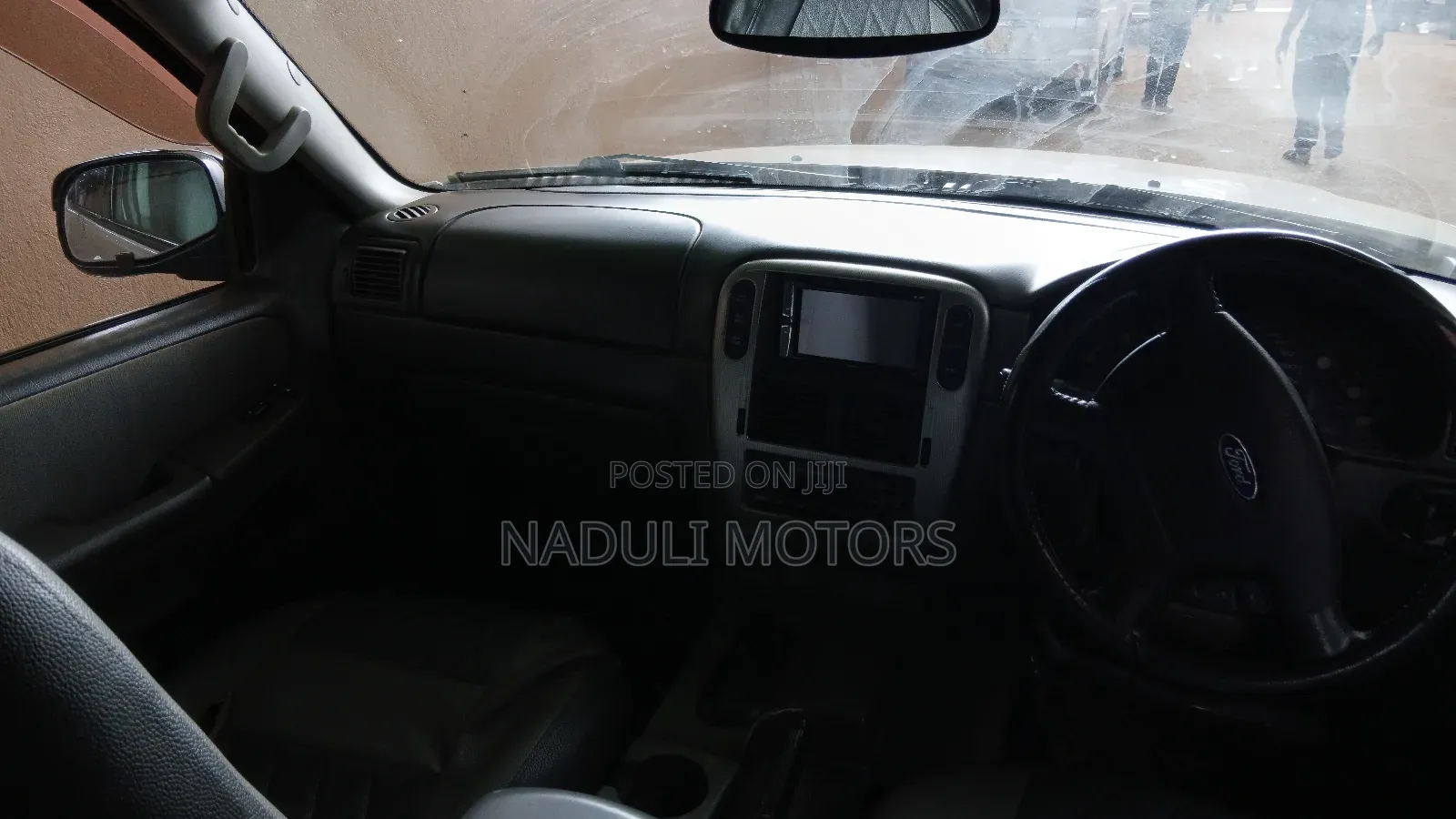 Ford Explorer 2005 White
